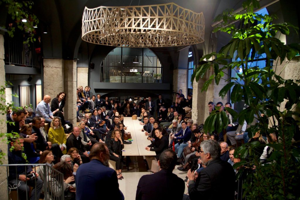 Przestrzeń inspiracji, dedykowana spotkaniom, dyskusjom, wymianie myśli i edukacji. Milano Design Week 2019