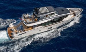 Jacht San Lorenzo 102