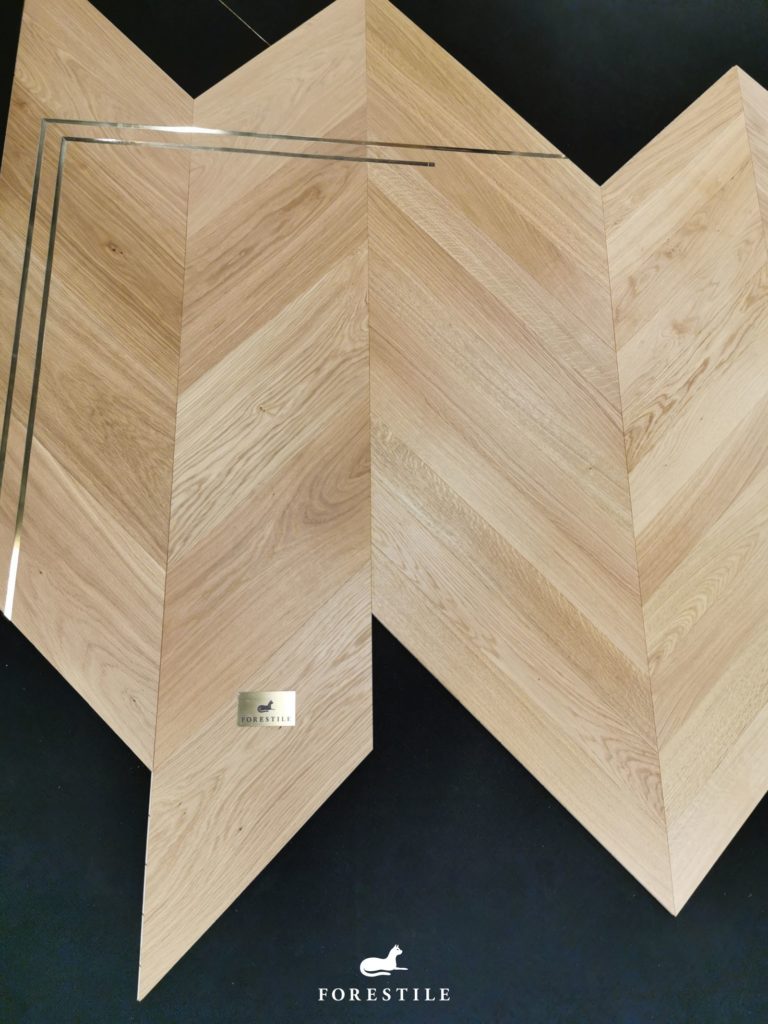 Mosiężna bordiura wprowadzana w parkiet drewniany - nowość na Cenne bo polskie 2019