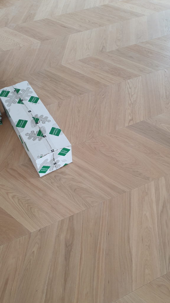 Jodełka węgierska, tonacja BIANCOSPINO Michelangelo od Listone Giordano