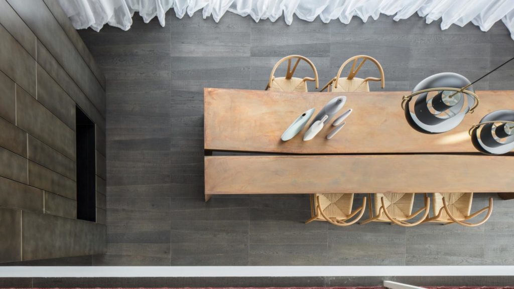 MEDOC piękna tonacja, faktura i trapezoidalna deska